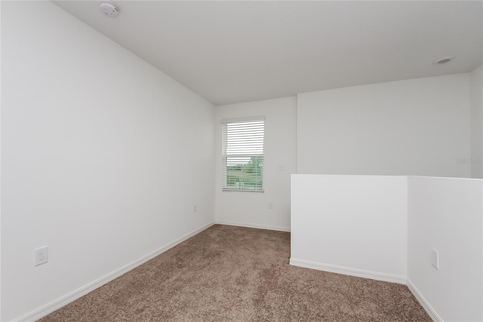 HIDDEN LAKE PRESERVE - Residential Lease