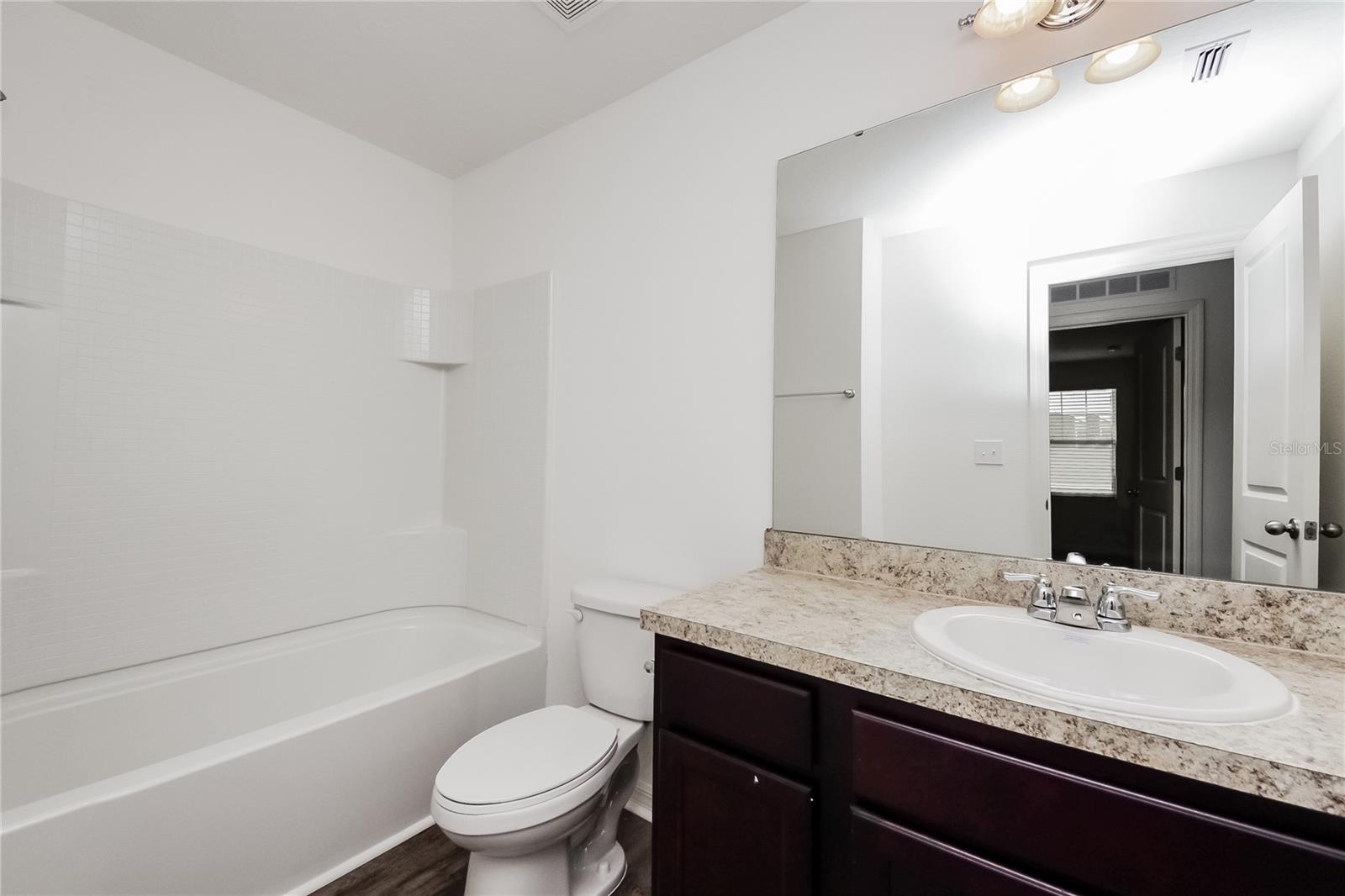 HIDDEN LAKE PRESERVE - Residential Lease