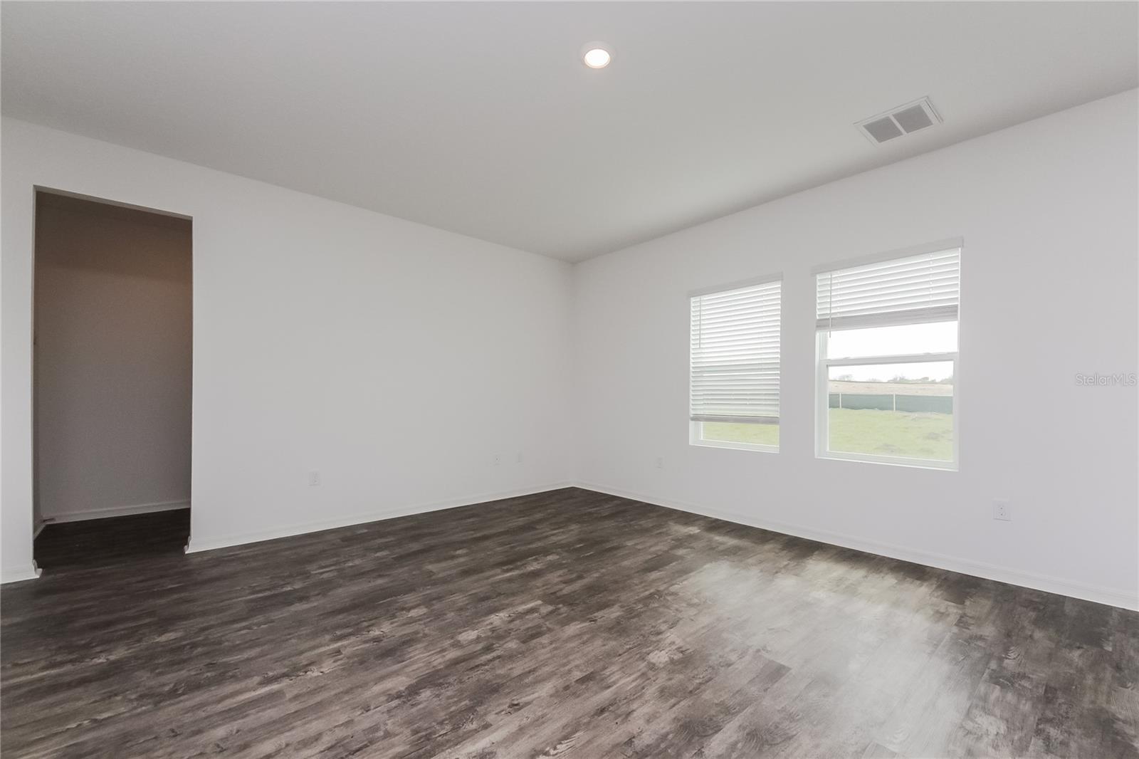 HIDDEN LAKE PRESERVE - Residential Lease