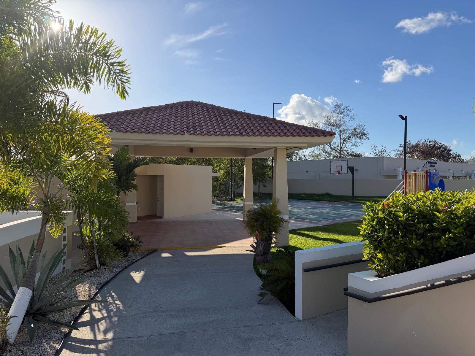 85 URBANIZACION MANSIONES DE JUNCOS