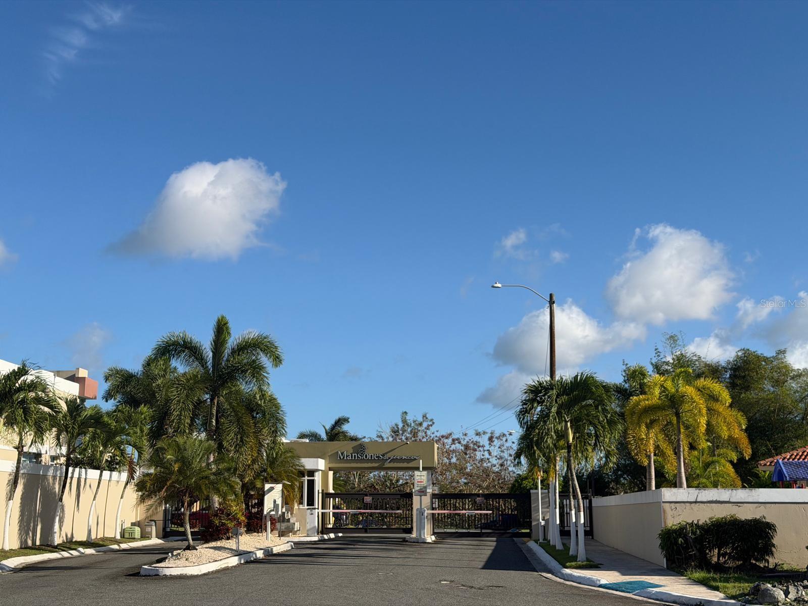 85 URBANIZACION MANSIONES DE JUNCOS