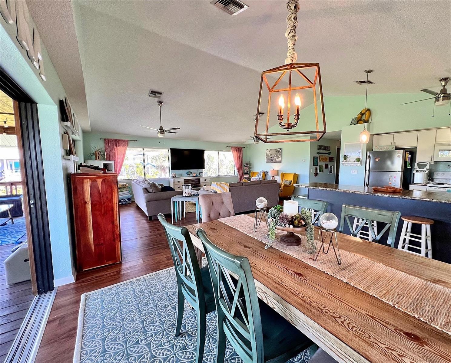 GASPERS HIDEWAY - Residential Lease