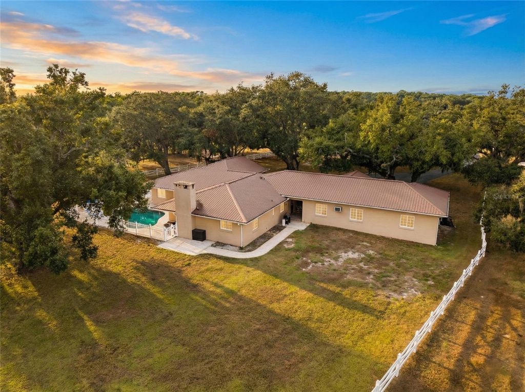 Photo of 1160 Wagon Wheel Drive, Sarasota, FL 34240 (MLS # A4673997)