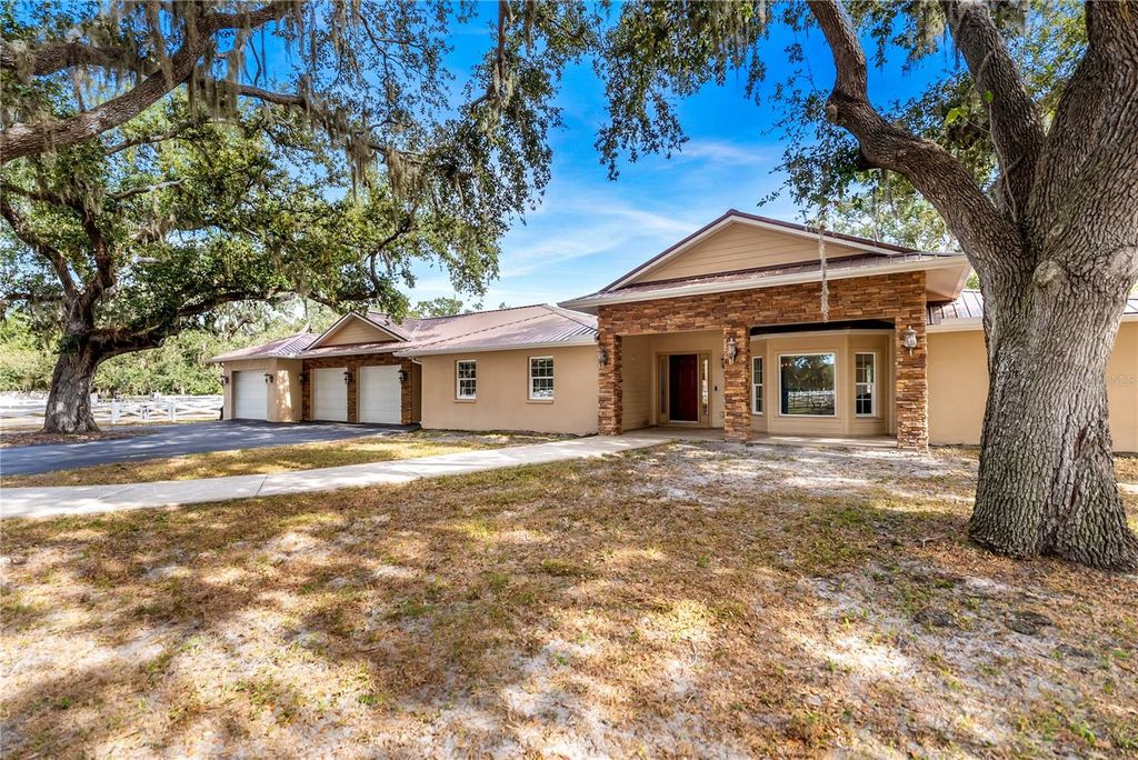 Photo of 1160 Wagon Wheel Drive, Sarasota, FL 34240 (MLS # A4673997)