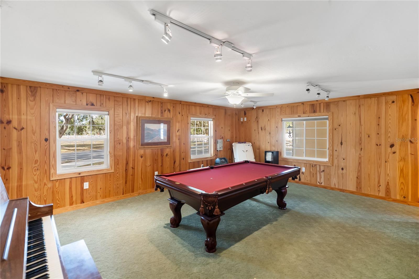 FOX CREEK ACRES - Residential