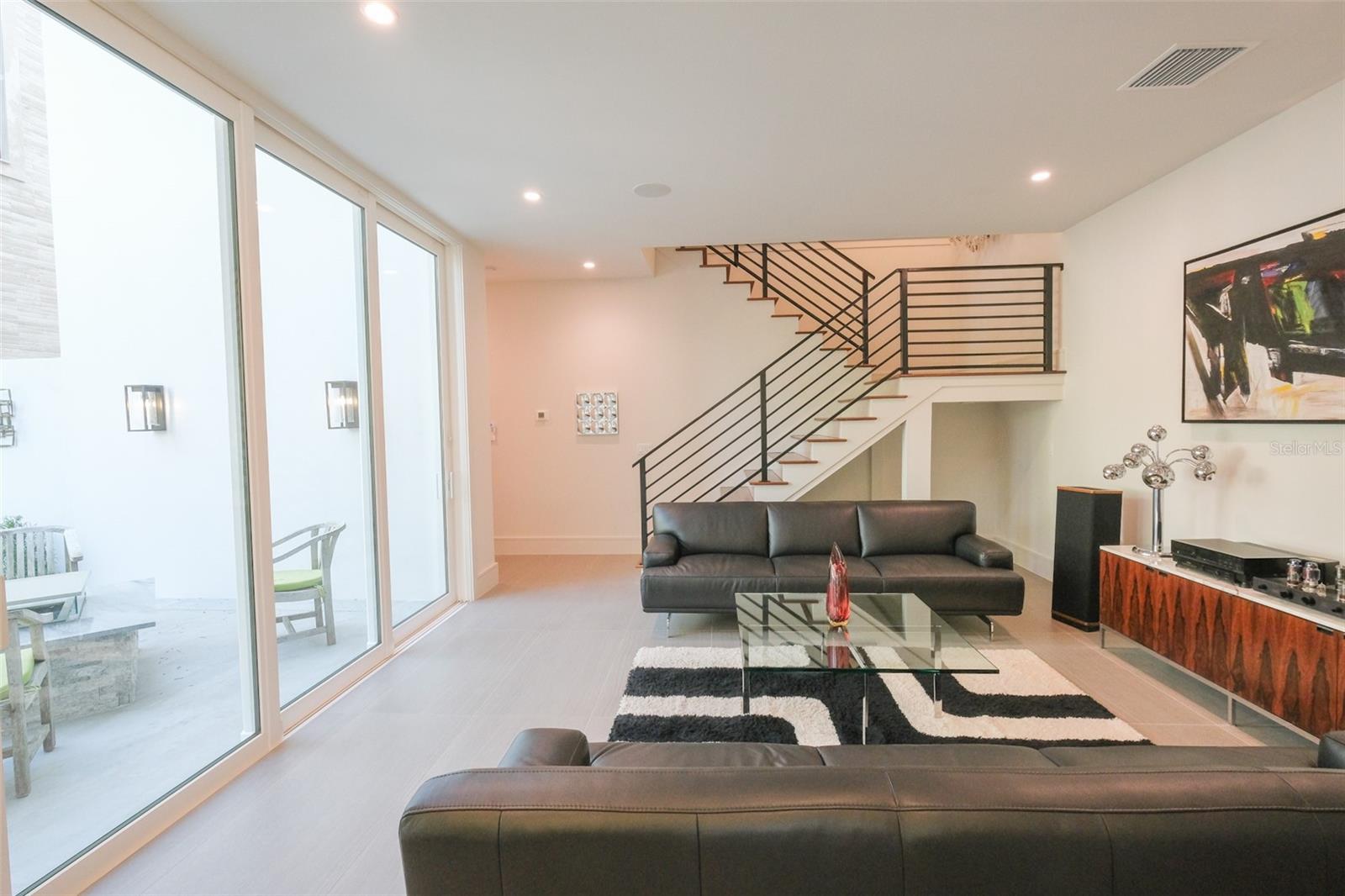 MORSE & PENNSYLVANIA TWNHMS - Residential