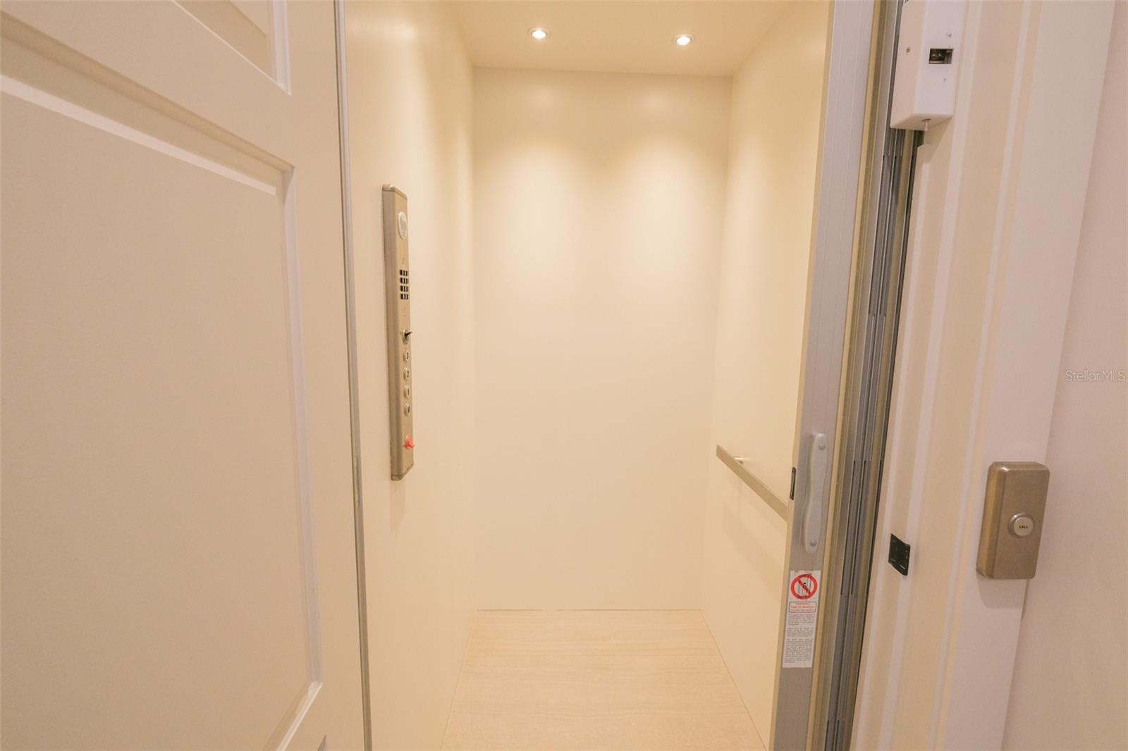 MORSE & PENNSYLVANIA TWNHMS - Residential