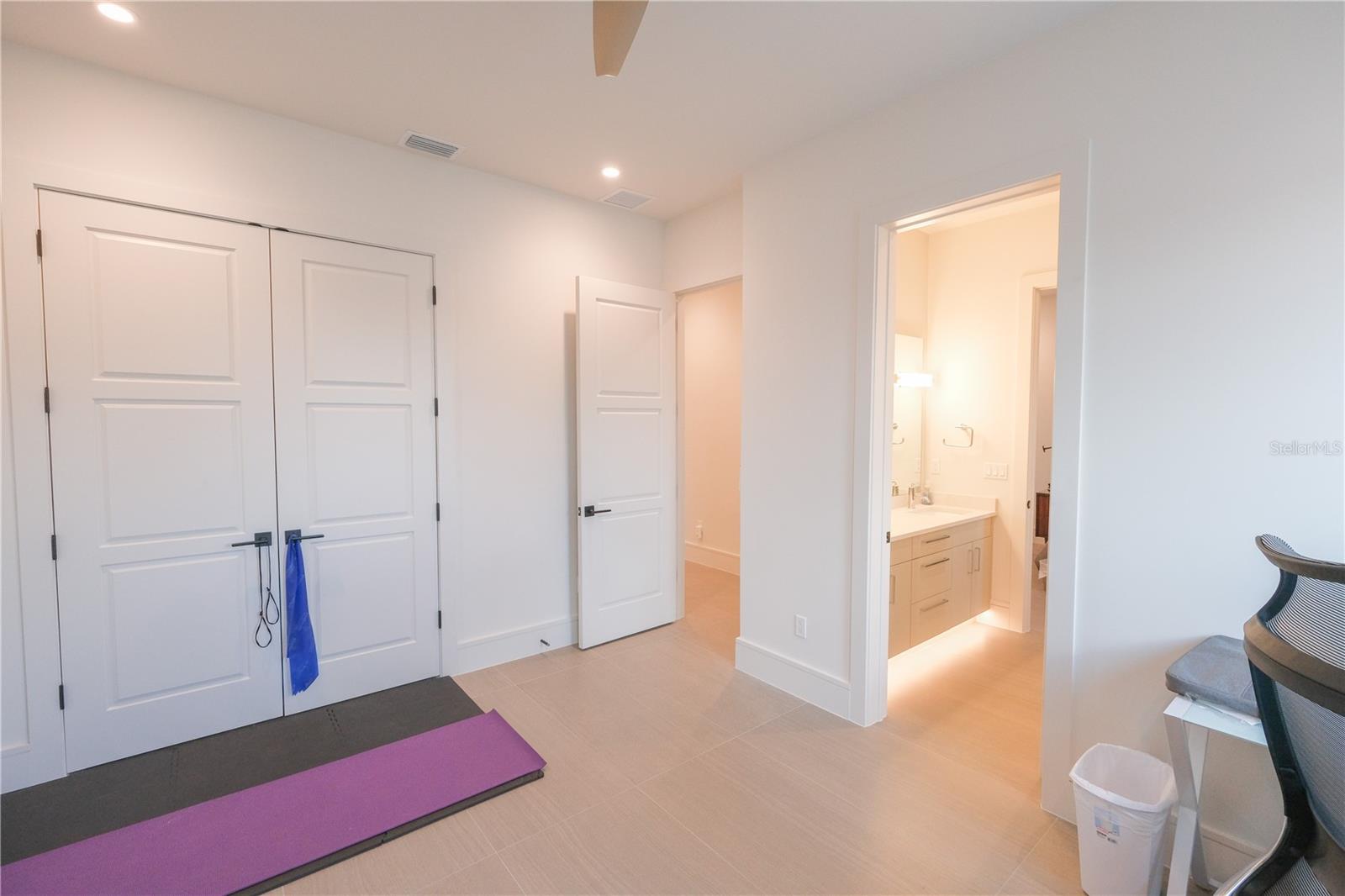 MORSE & PENNSYLVANIA TWNHMS - Residential