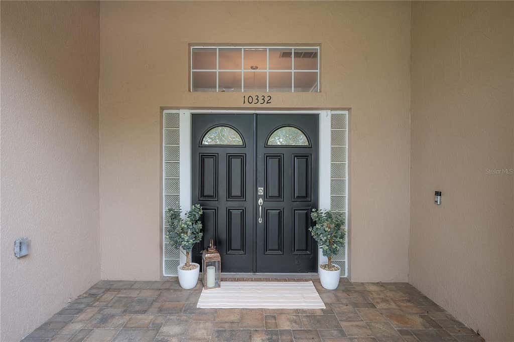 Photo of 10332 Abbotsford Drive, Tampa, FL 33626 (MLS # TB8536065)