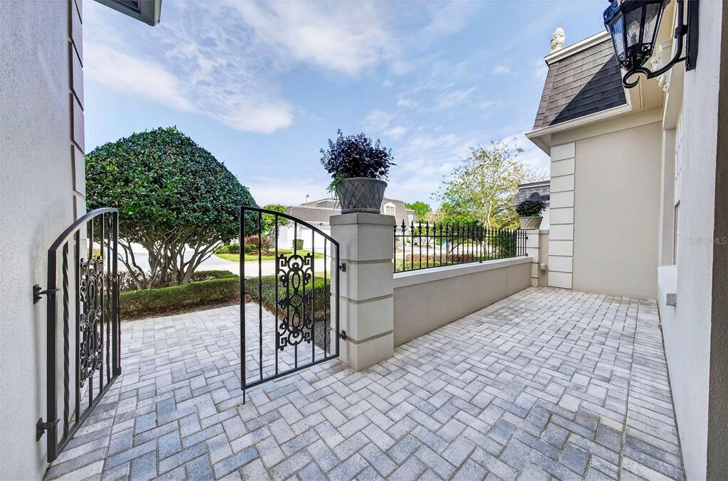 Photo of 925 Ashington Place #3, Orlando, FL 32804 (MLS # O6384093)