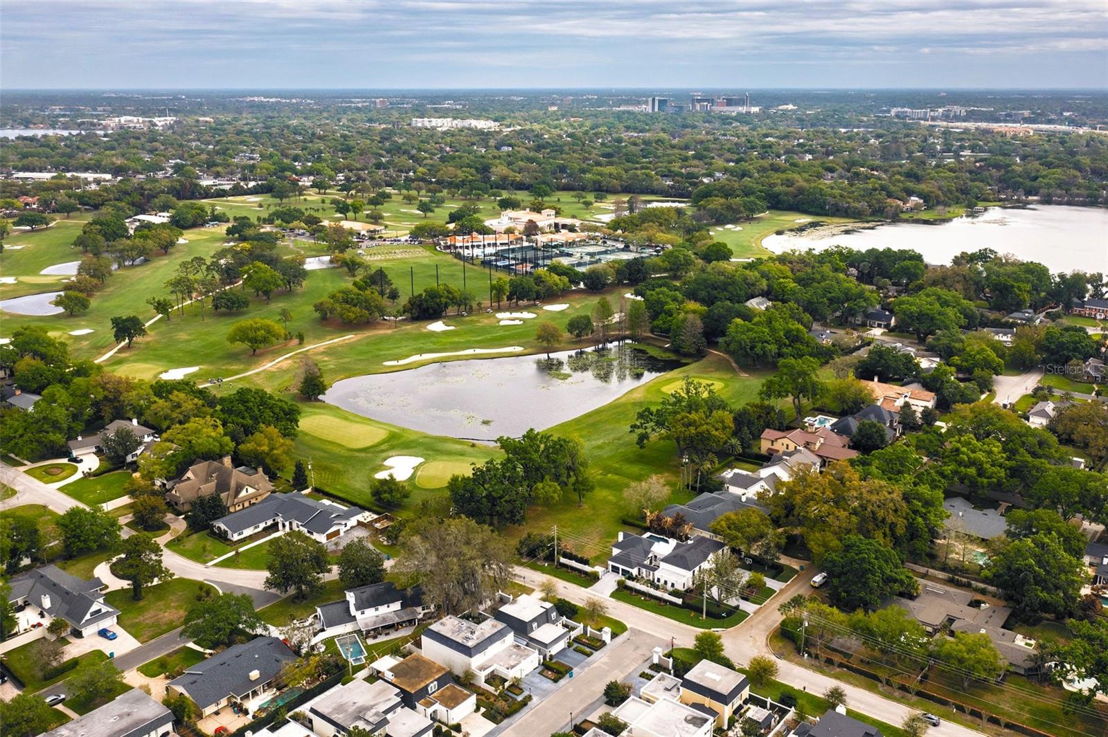 COUNTRY CLUB TWNHS WEST CONDO 02 - Residential