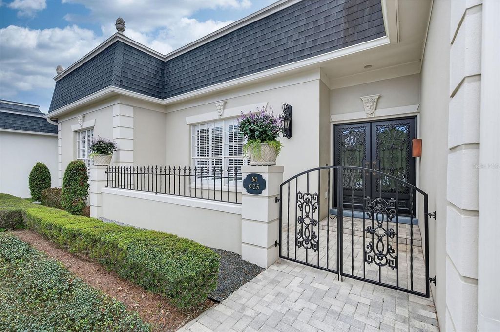 Photo of 925 Ashington Place #3, Orlando, FL 32804 (MLS # O6384093)