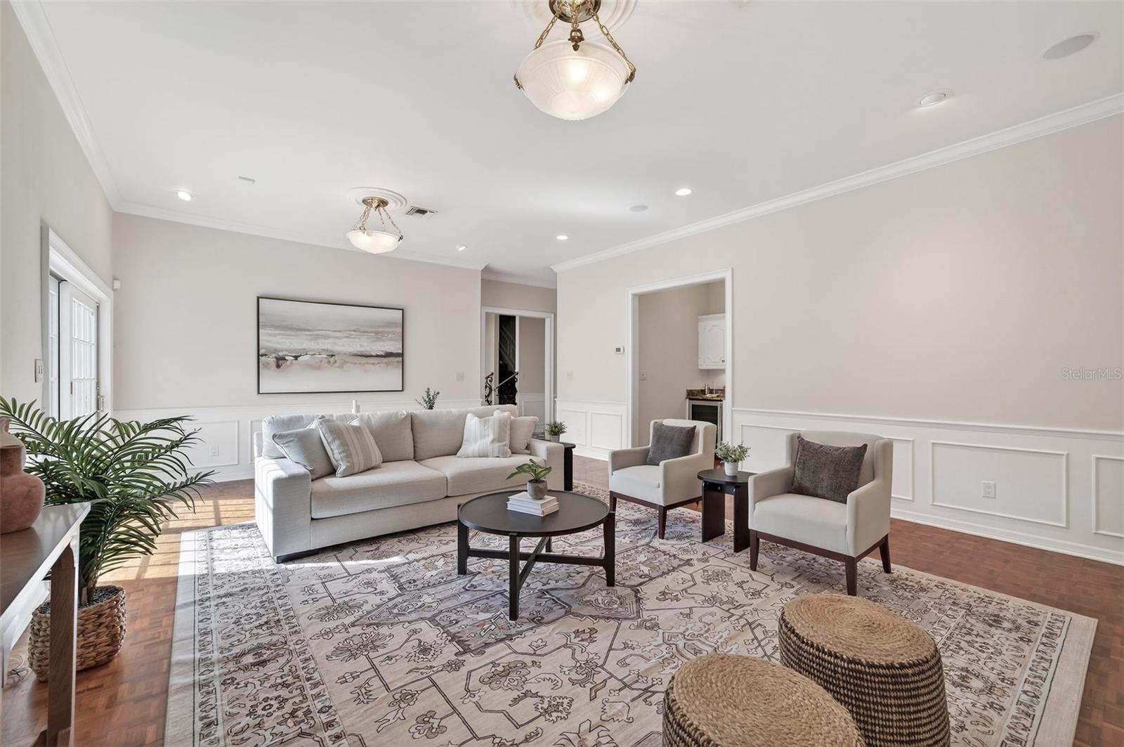 COUNTRY CLUB TWNHS WEST CONDO 02 - Residential