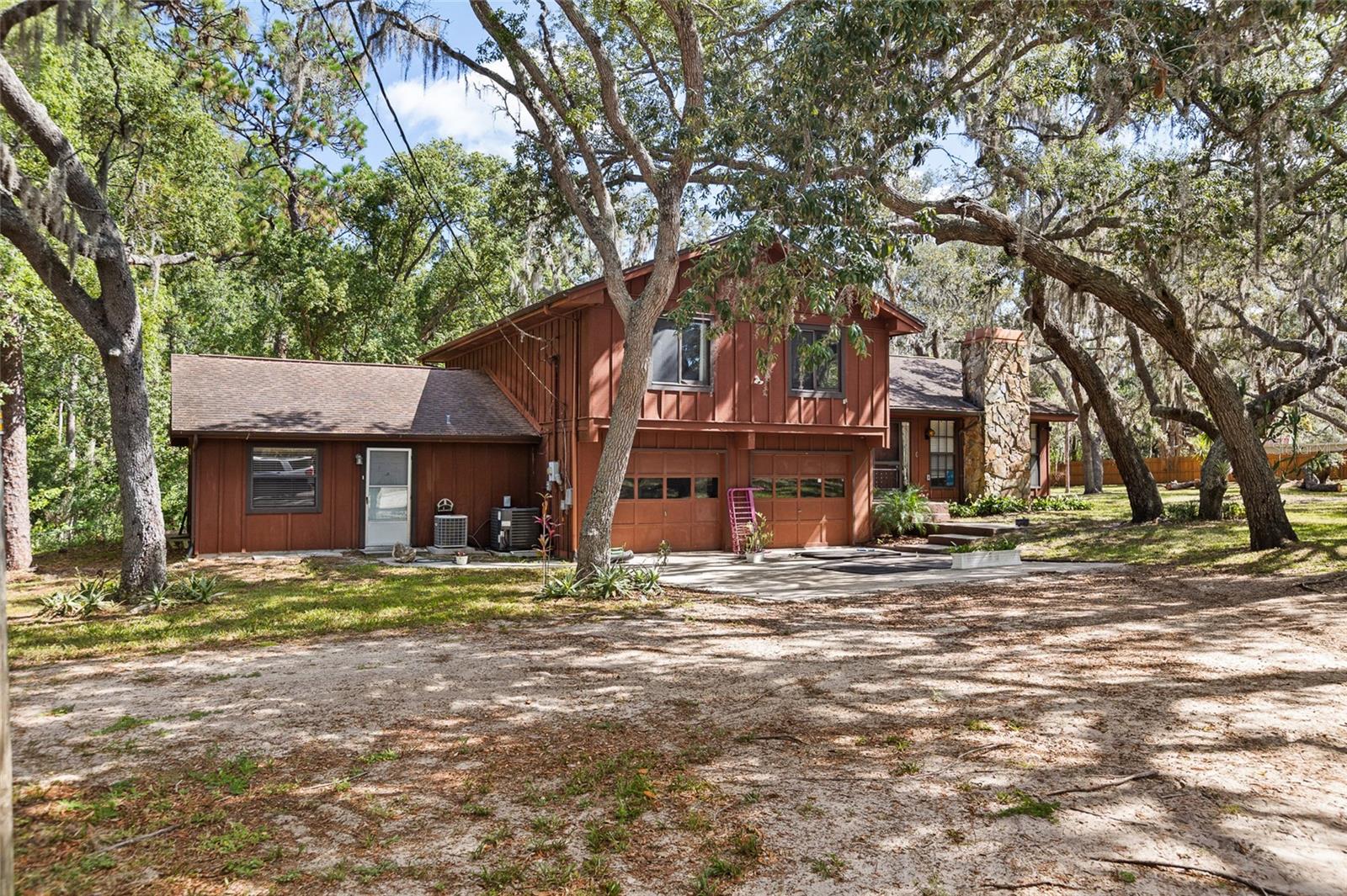 10221 OSCEOLA DRIVE