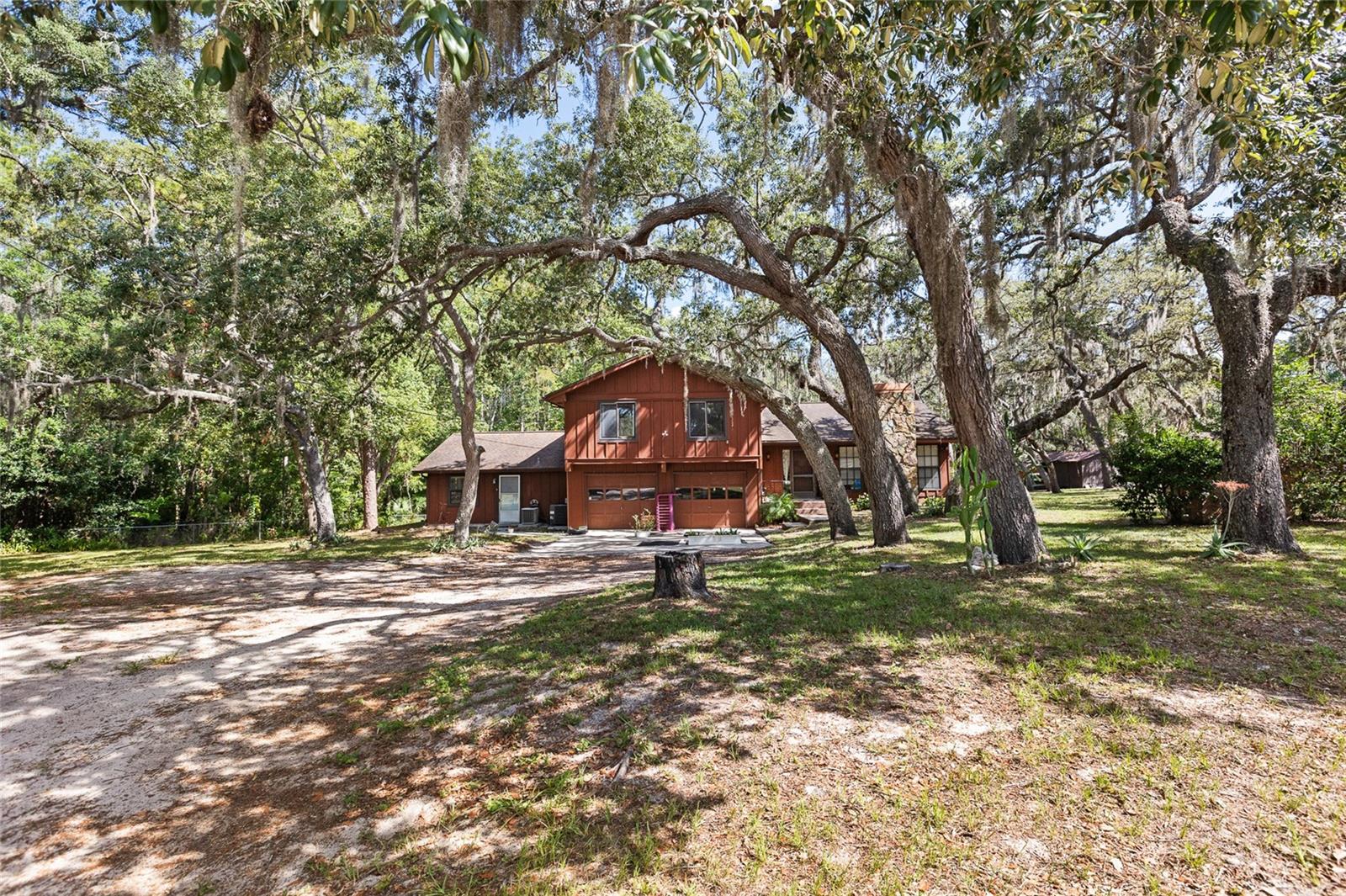 10221 OSCEOLA DRIVE