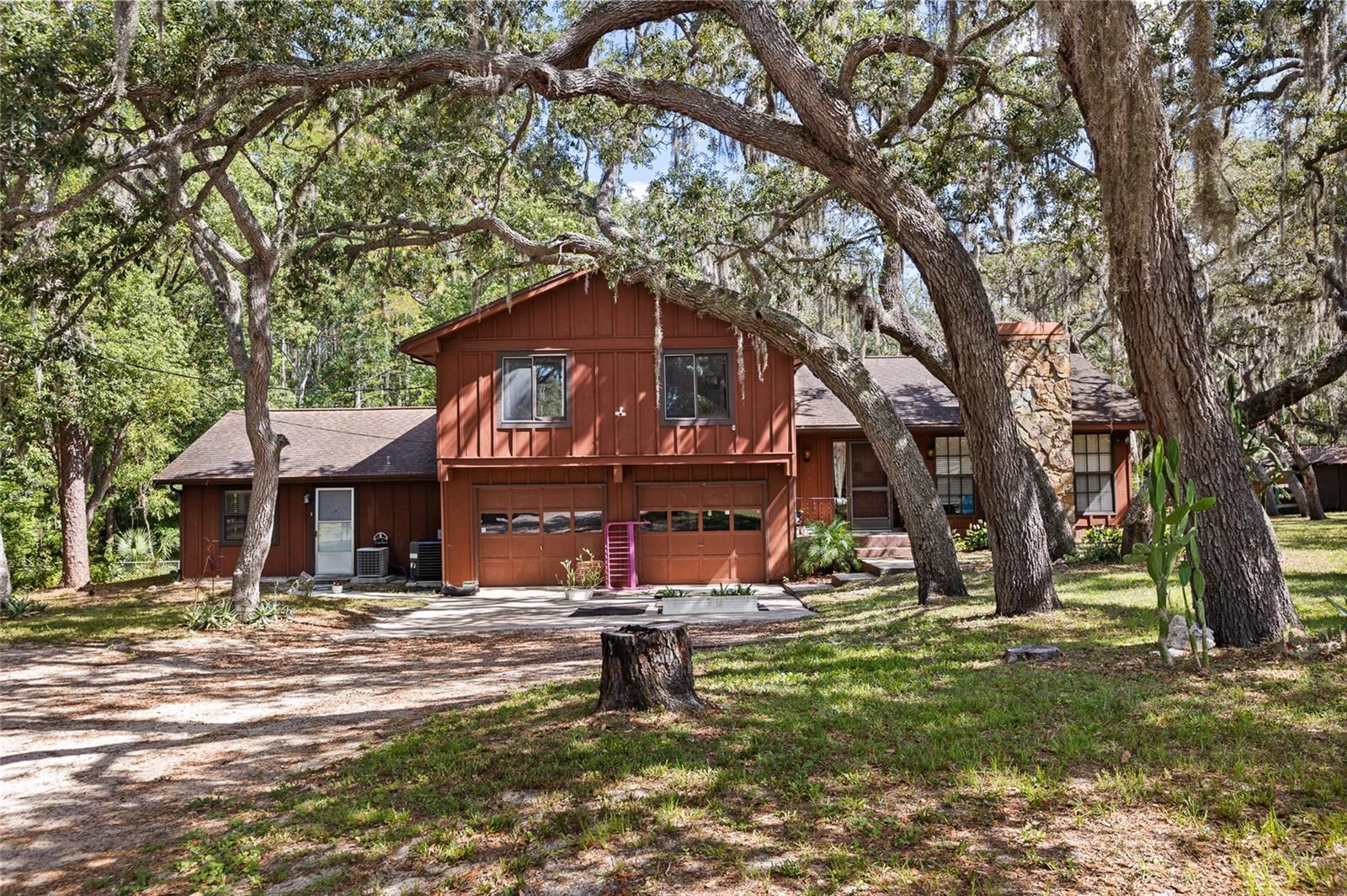 10221 OSCEOLA DRIVE