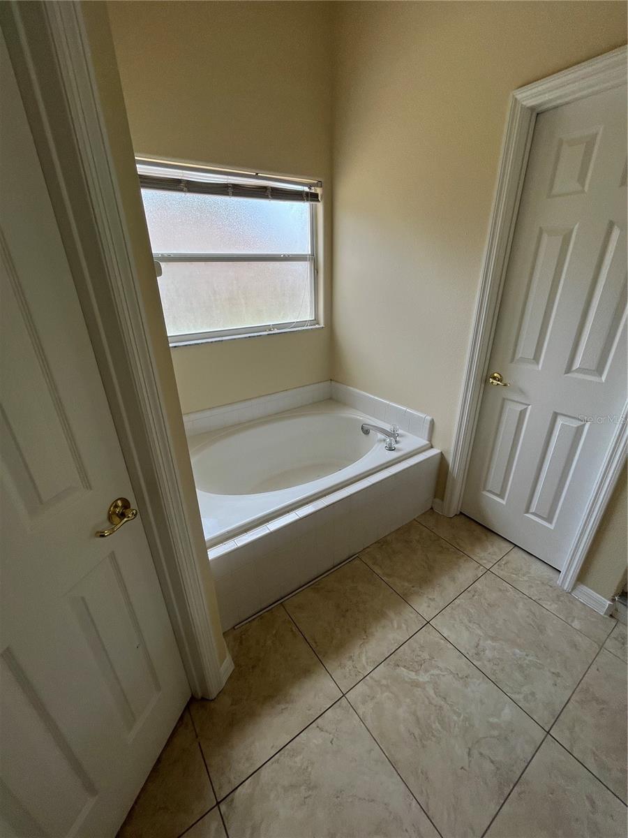 GREATER GROVES PH 04 - Residential Lease