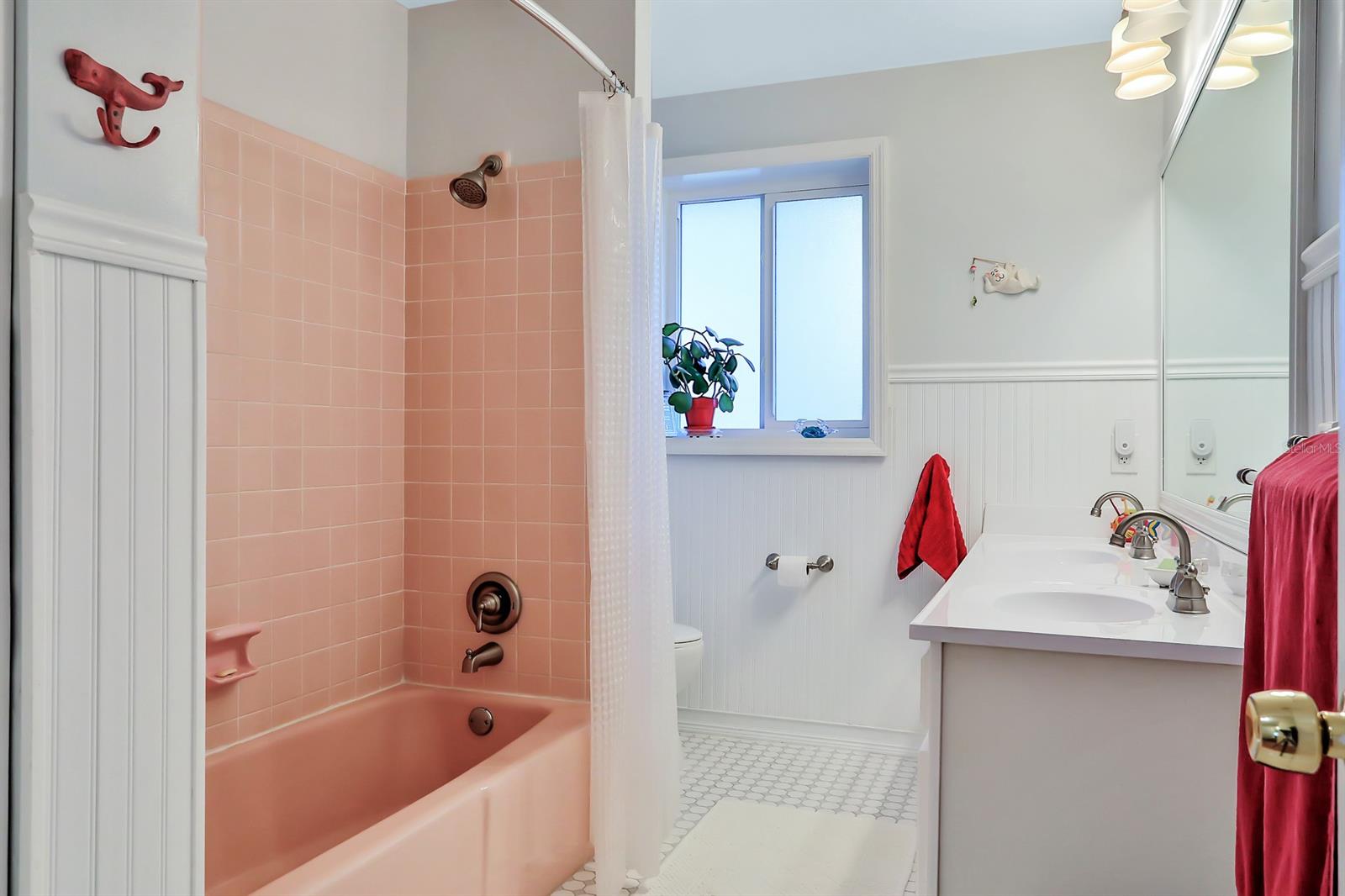 Emerald Isle Unit 01 - Residential