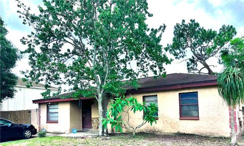 Photo of 3806 W Wallace Avenue, Tampa, FL 33611 (MLS # TB8482797)