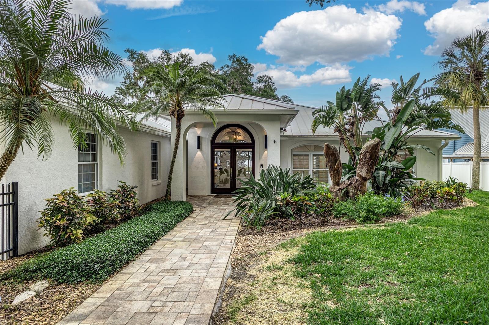 739 SWANN DRIVE