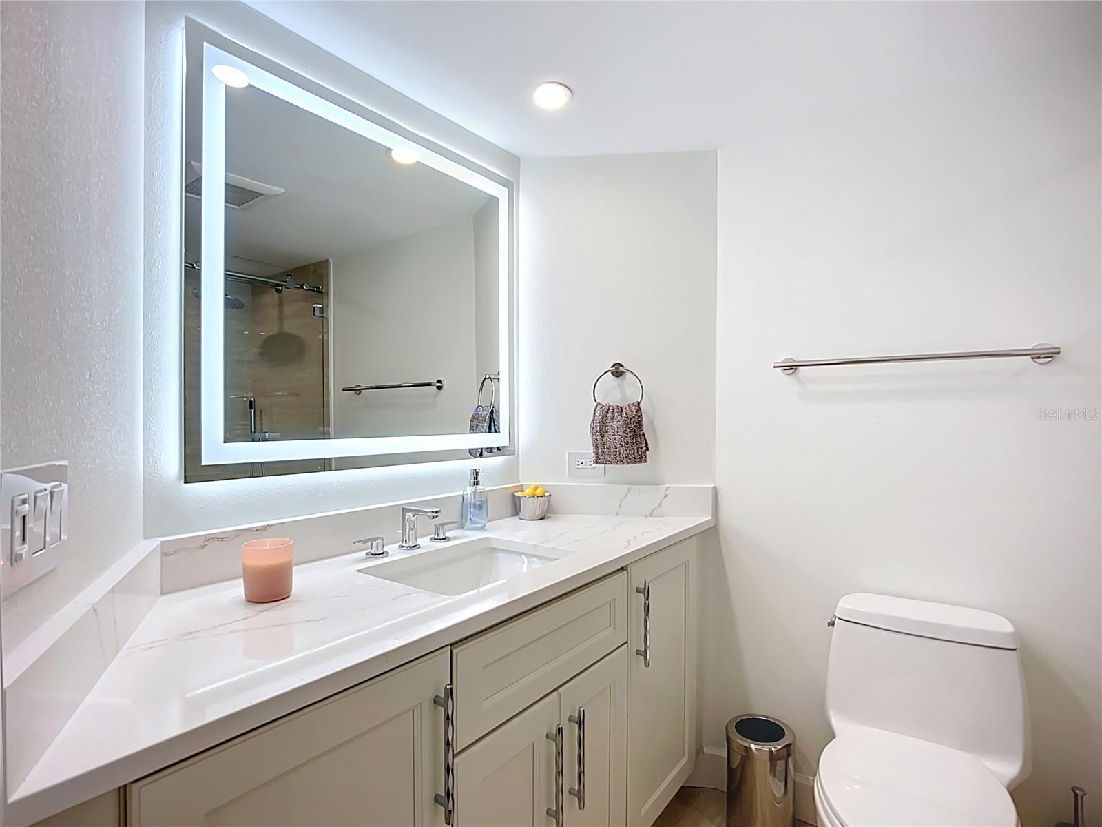 REGENCY HOUSE - Residential