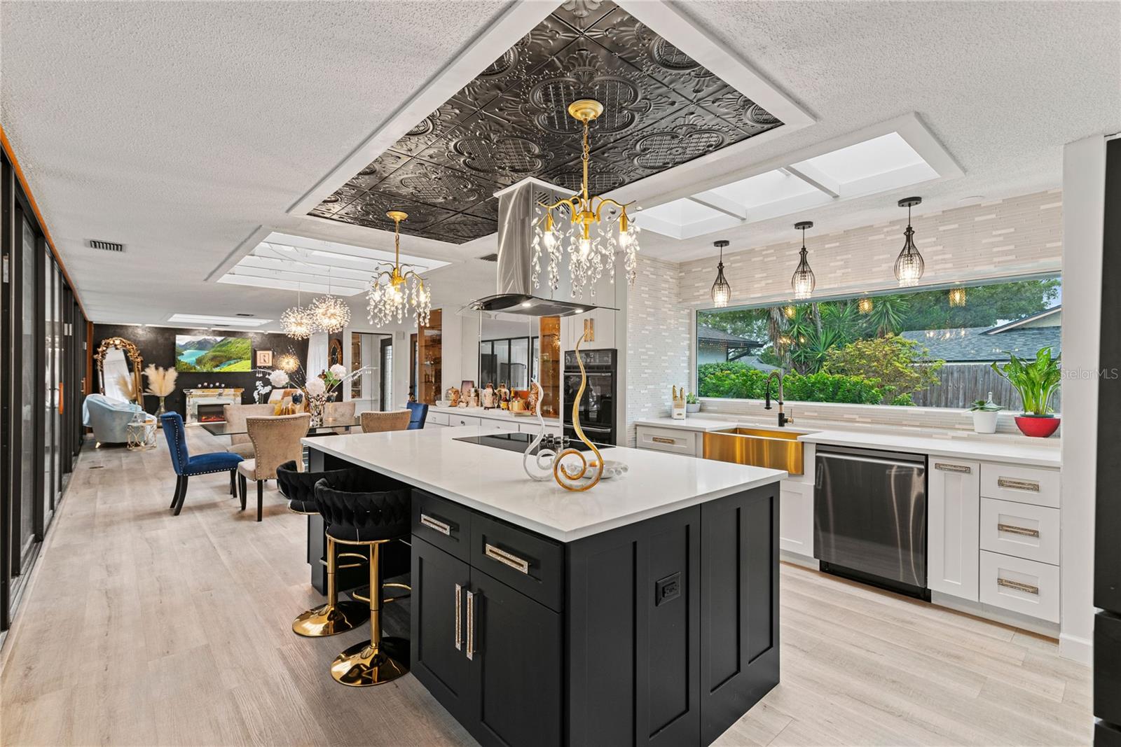 GROVE ESTATES - Residential