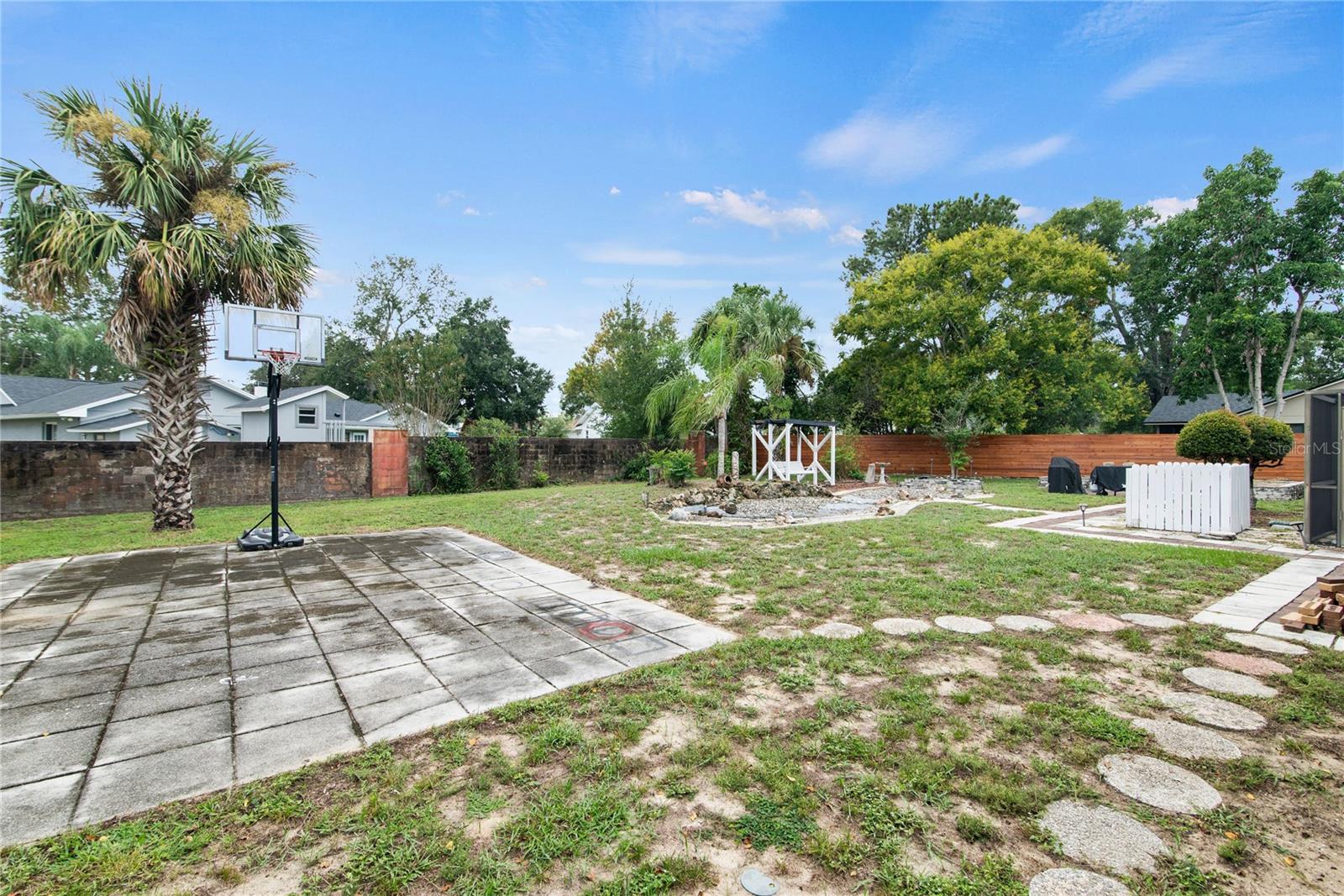 GROVE ESTATES - Residential