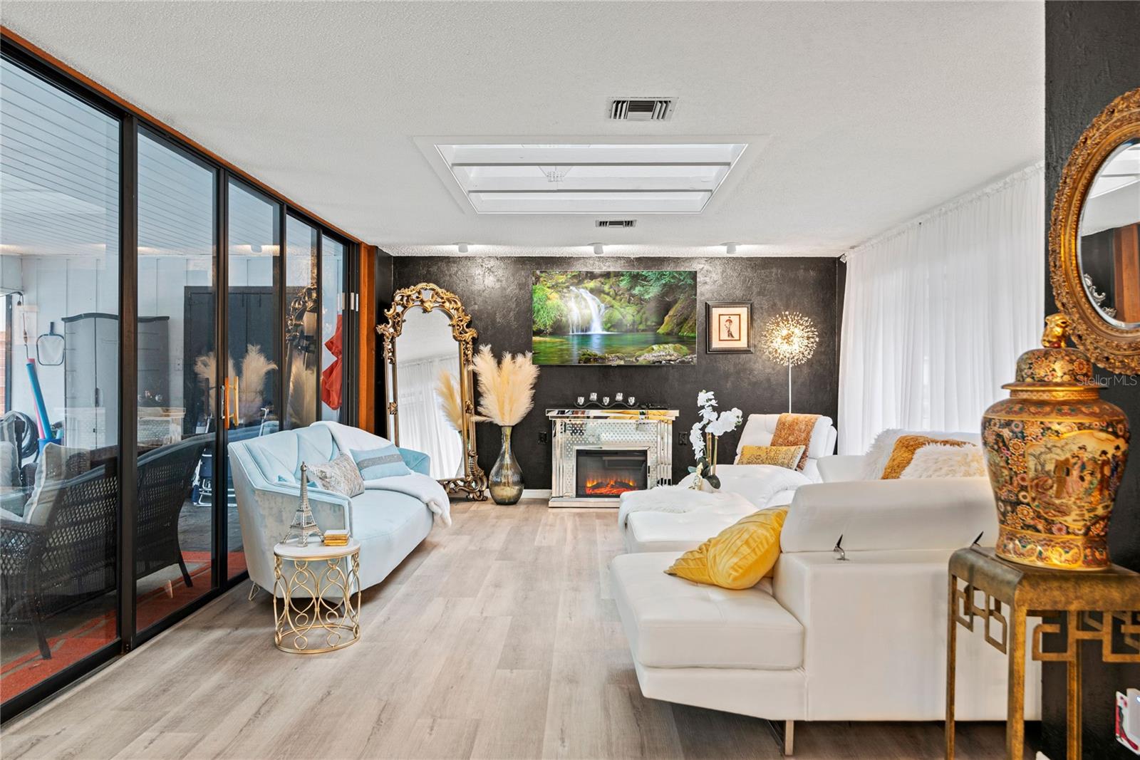 GROVE ESTATES - Residential