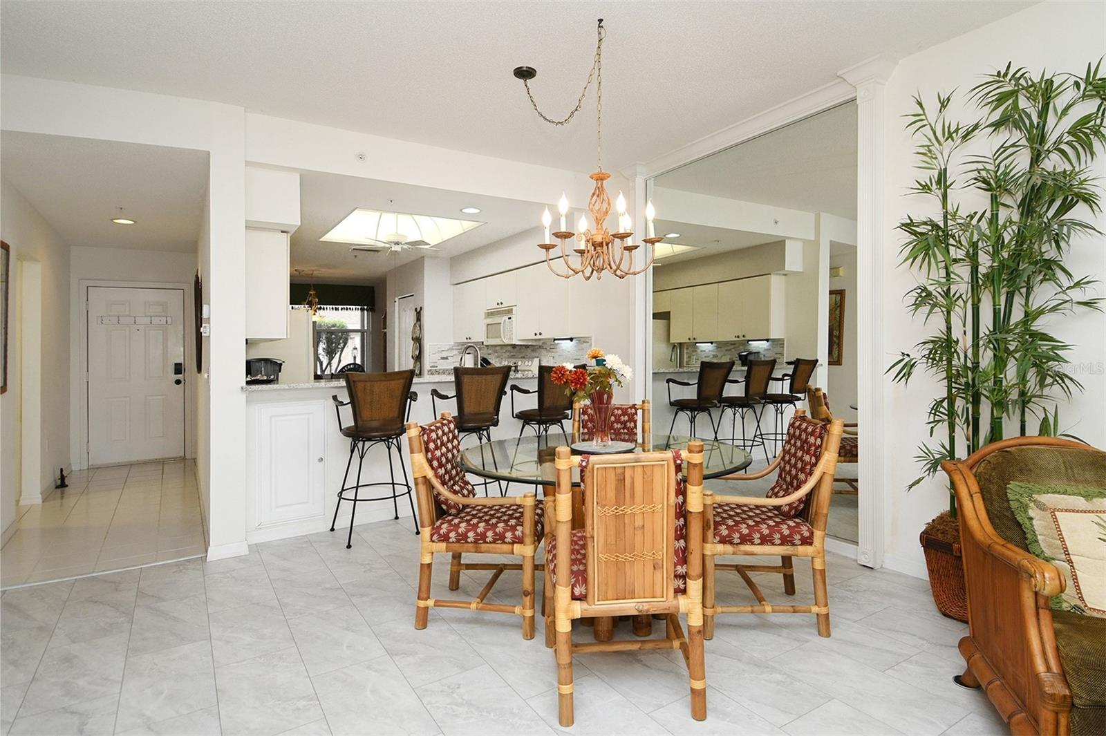 HERITAGE OAKS GOLF & COUNTRY CLUB - Residential