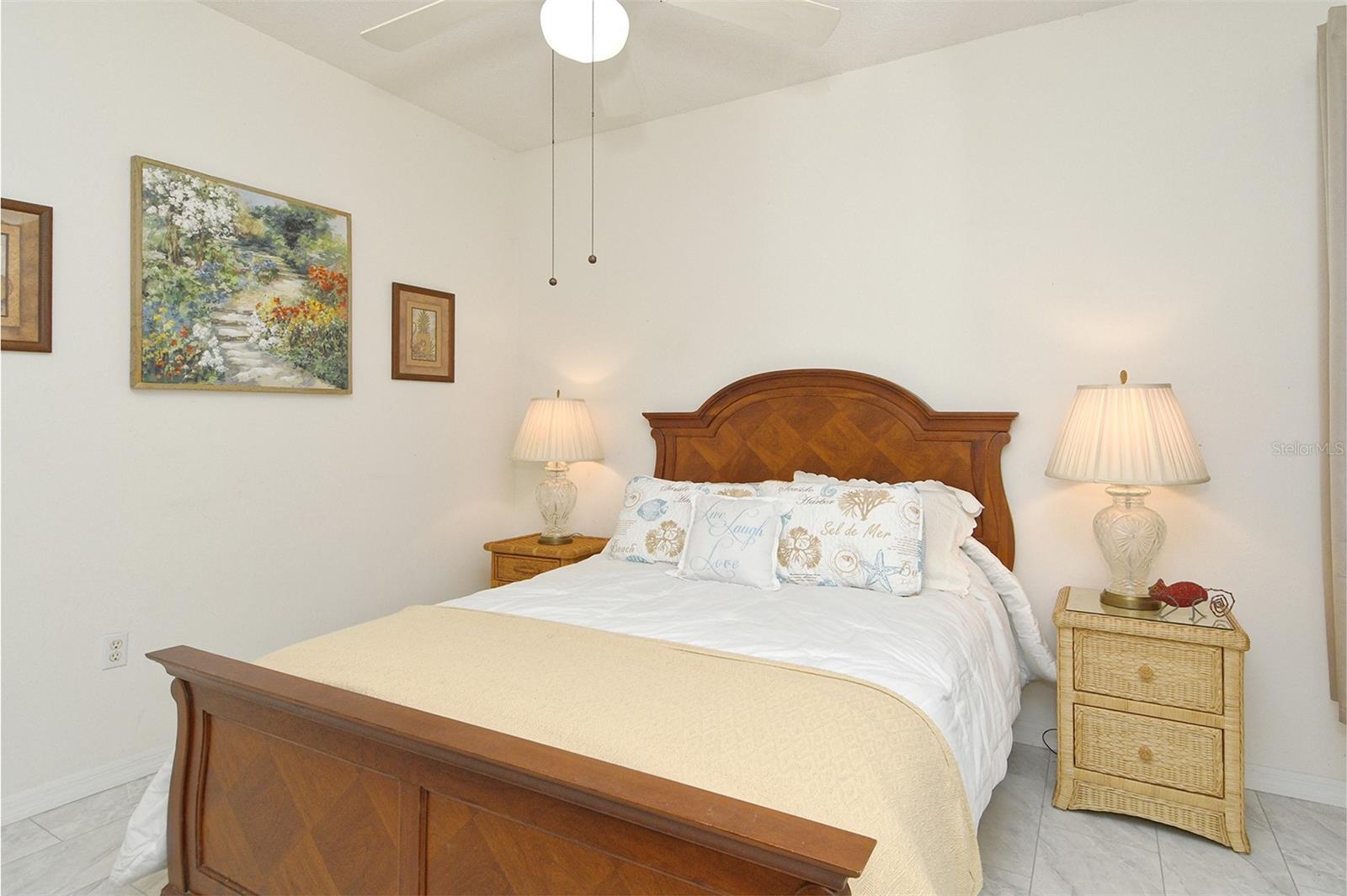 HERITAGE OAKS GOLF & COUNTRY CLUB - Residential