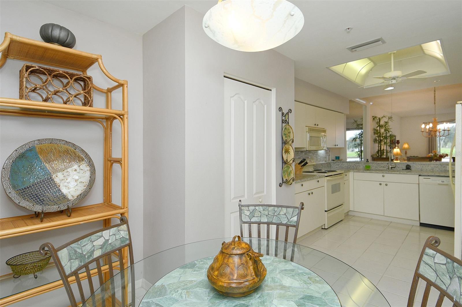 HERITAGE OAKS GOLF & COUNTRY CLUB - Residential