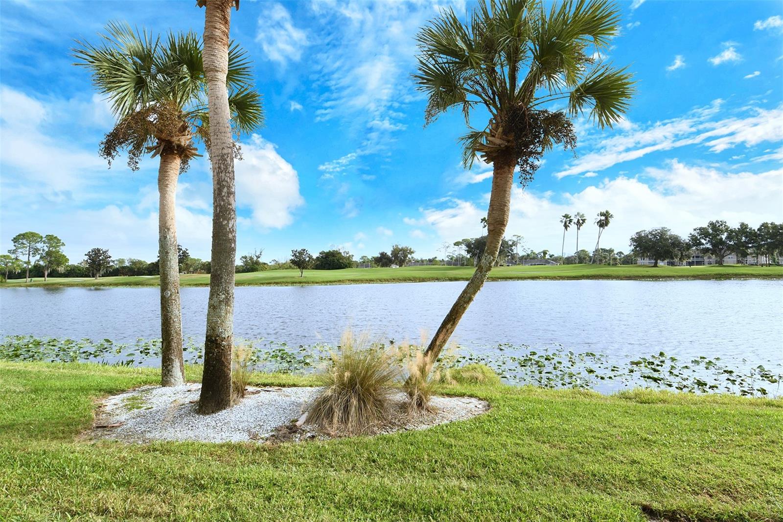 HERITAGE OAKS GOLF & COUNTRY CLUB - Residential