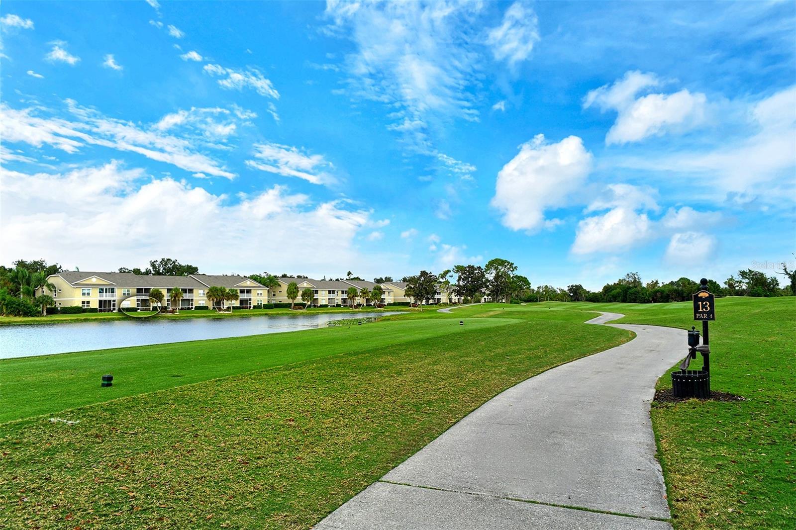 HERITAGE OAKS GOLF & COUNTRY CLUB - Residential