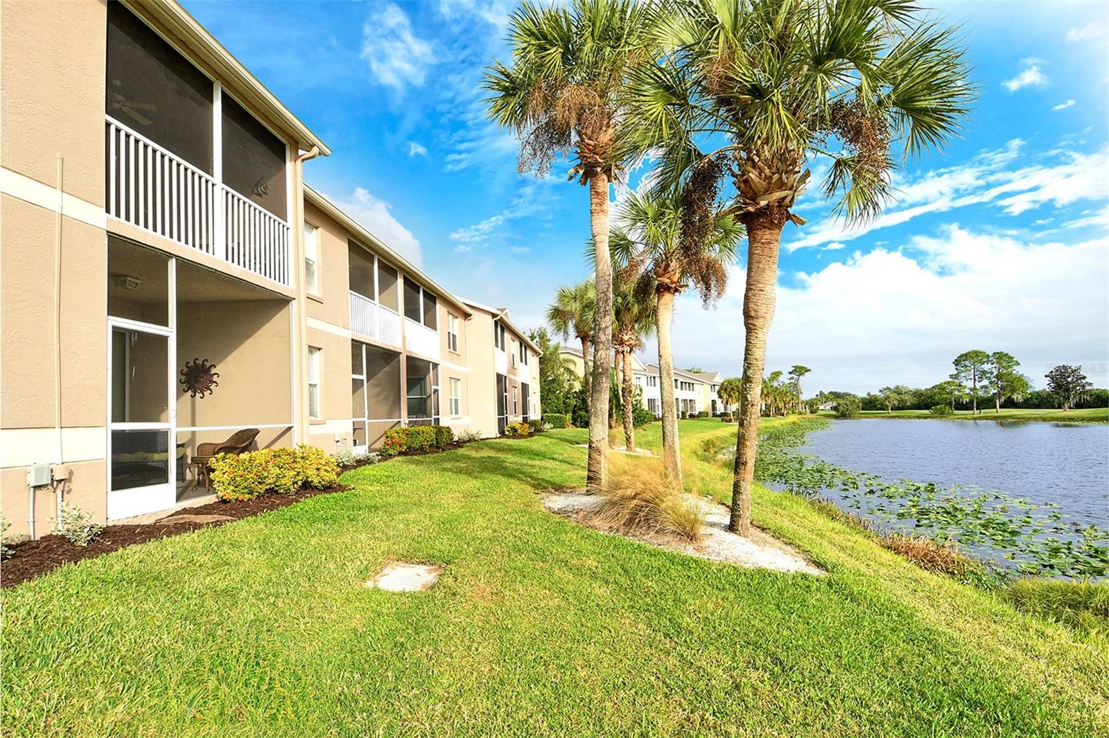 HERITAGE OAKS GOLF & COUNTRY CLUB - Residential