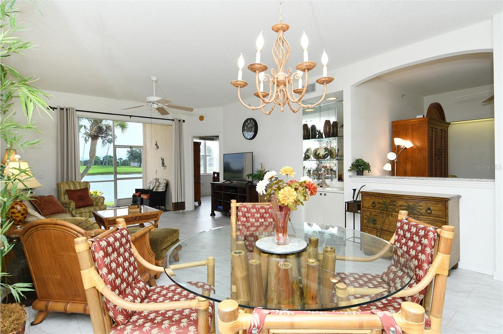 HERITAGE OAKS GOLF & COUNTRY CLUB - Residential