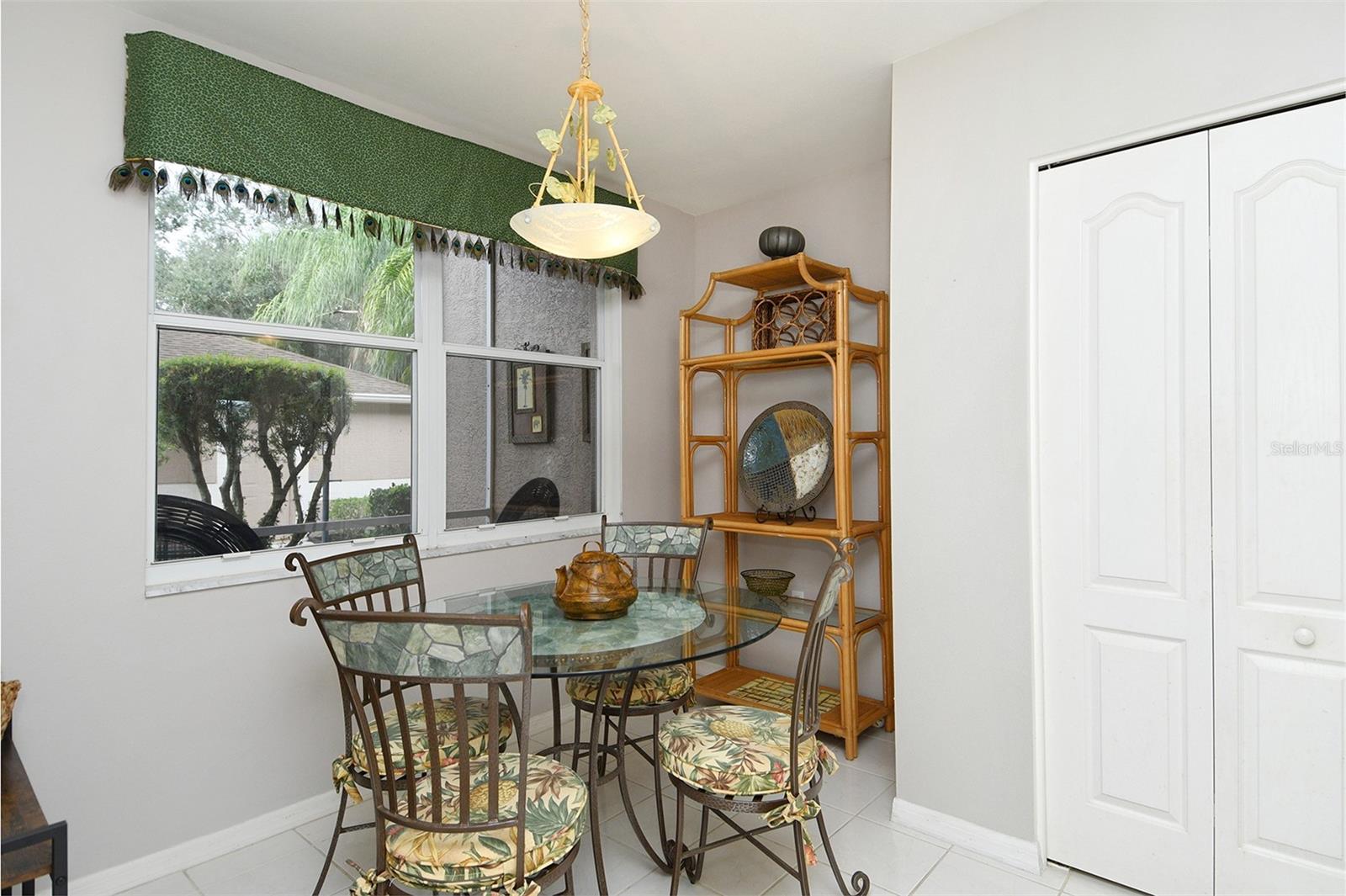 HERITAGE OAKS GOLF & COUNTRY CLUB - Residential