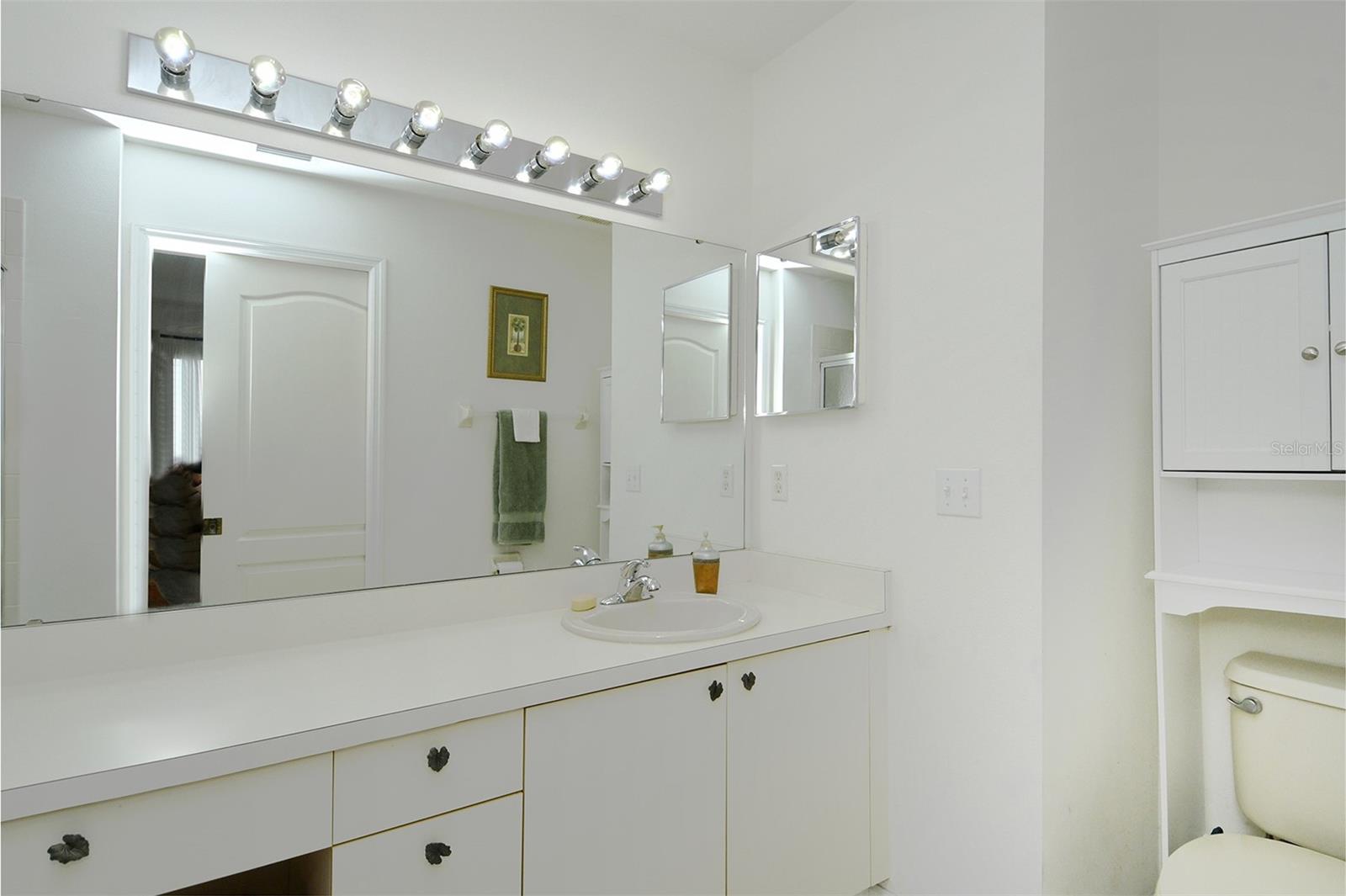 HERITAGE OAKS GOLF & COUNTRY CLUB - Residential