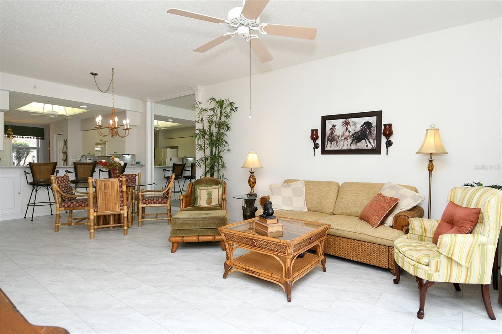 HERITAGE OAKS GOLF & COUNTRY CLUB - Residential