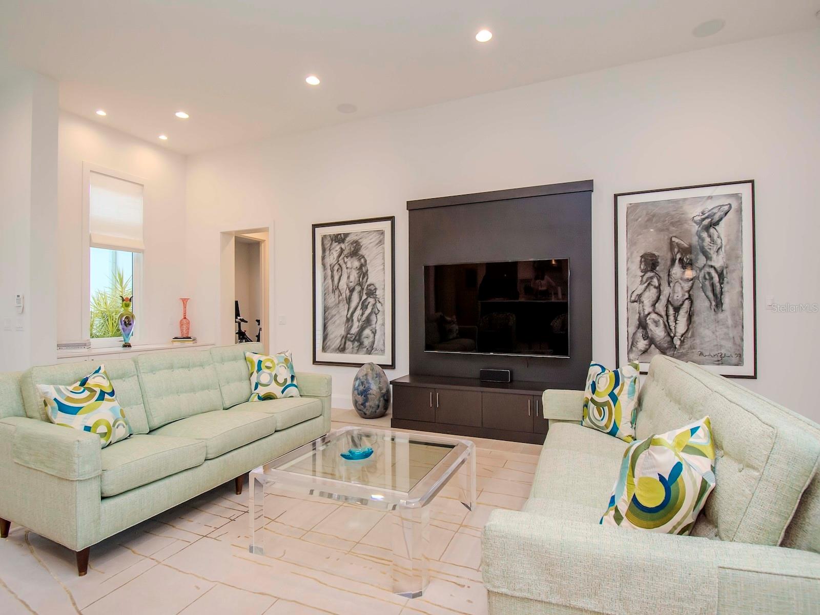 SNELL ISLE SHORES - Residential