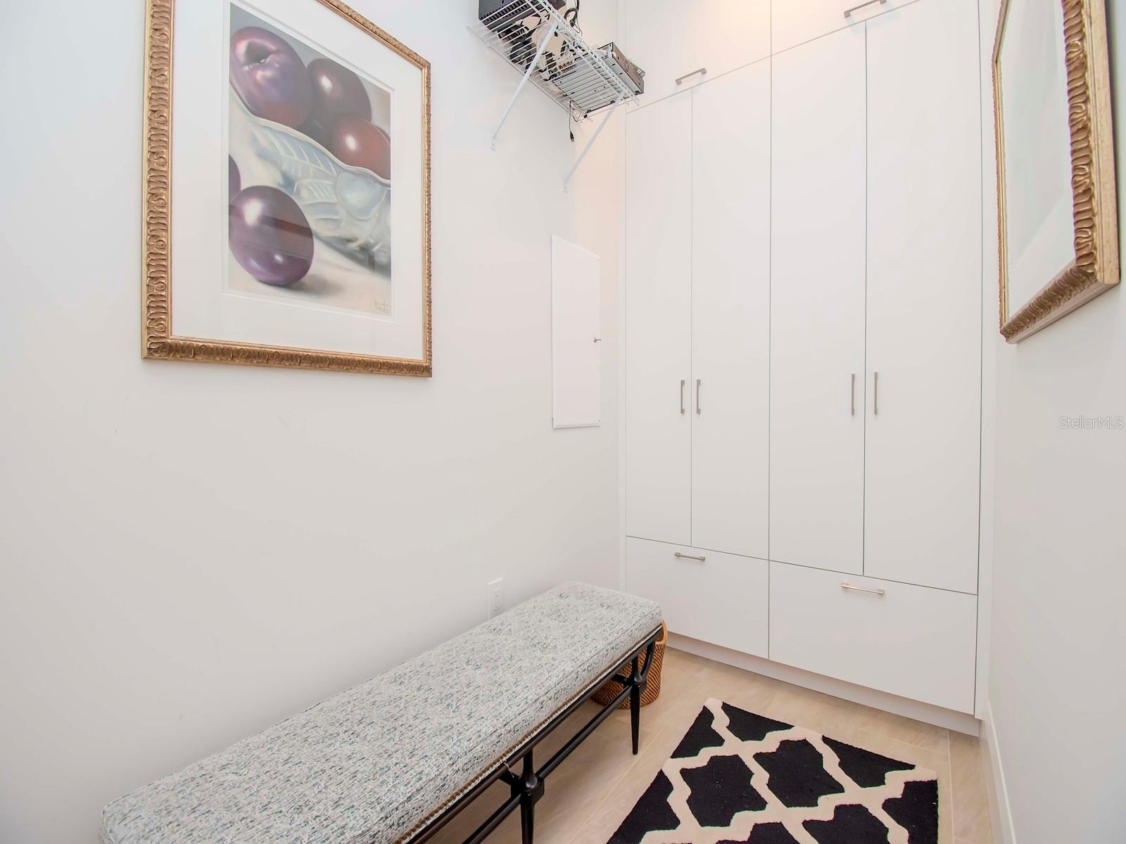 SNELL ISLE SHORES - Residential