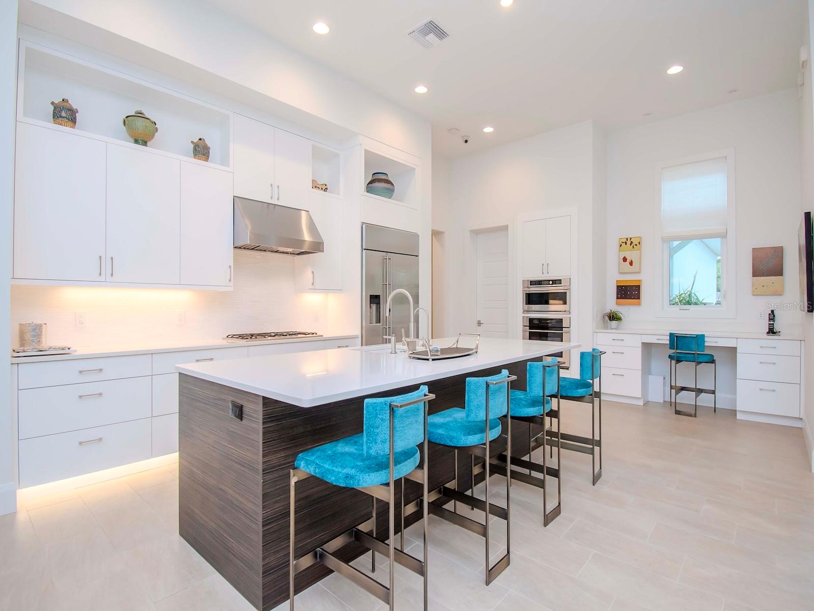 SNELL ISLE SHORES - Residential