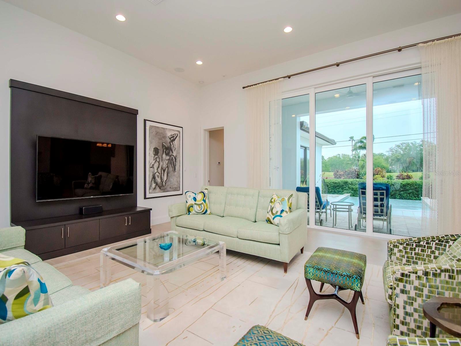 SNELL ISLE SHORES - Residential