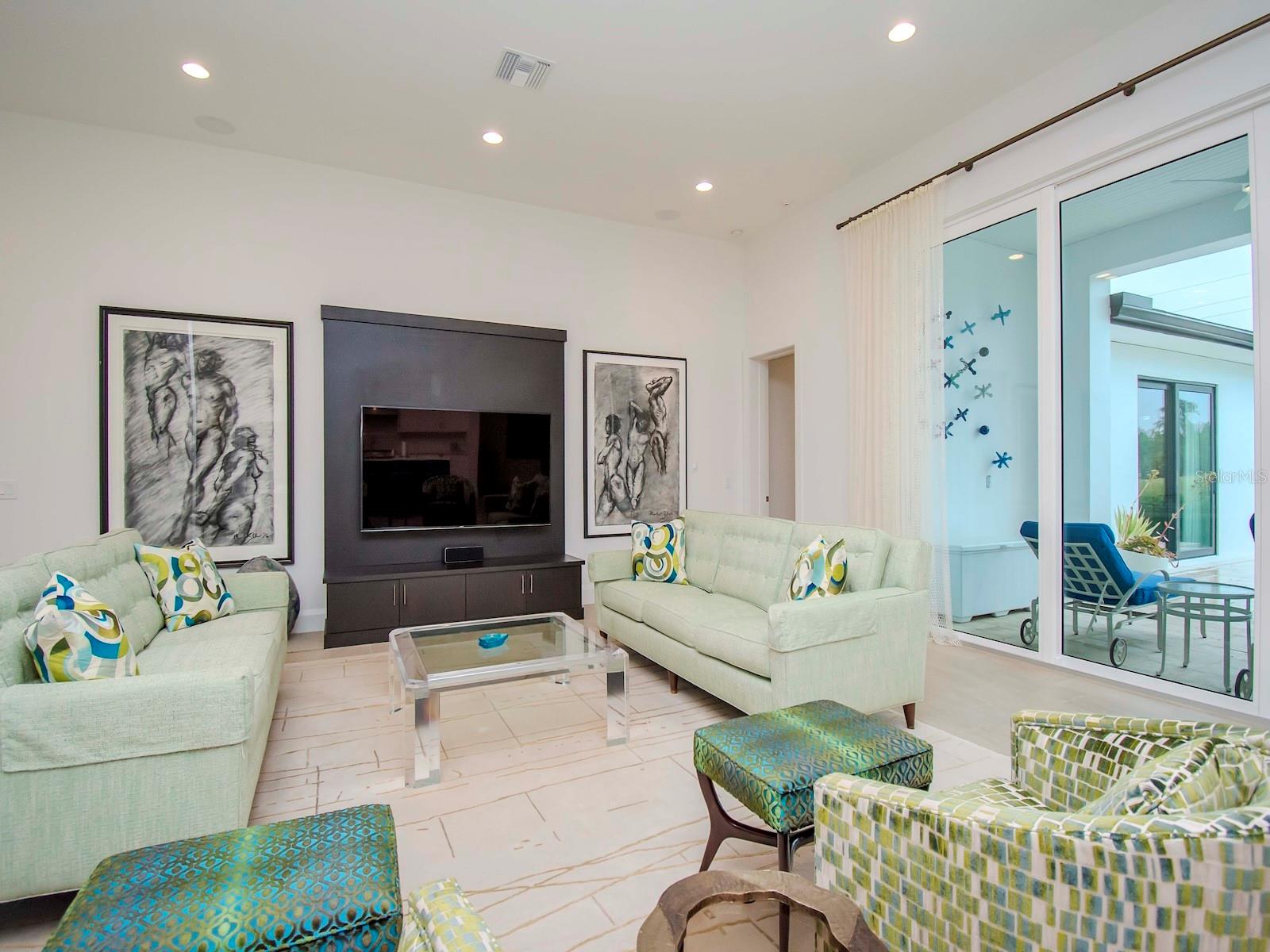 SNELL ISLE SHORES - Residential