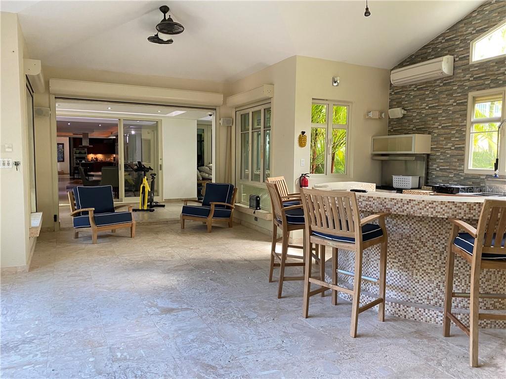 DORADO BEACH EAST - Residential