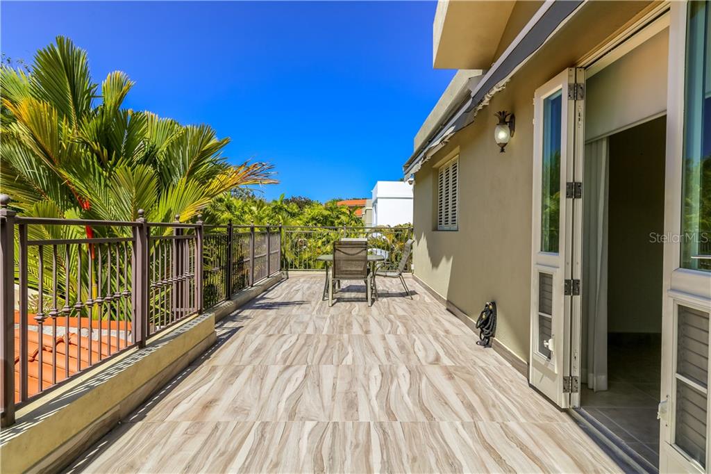 DORADO BEACH EAST - Residential