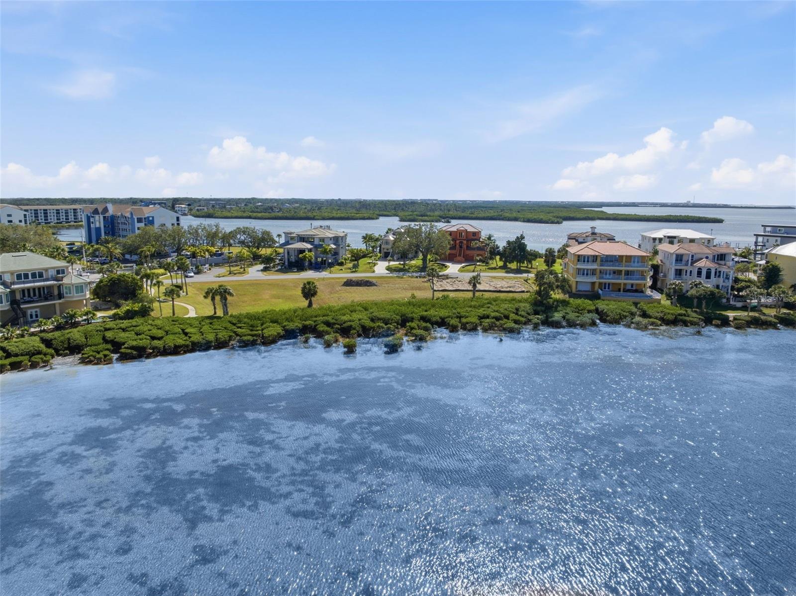 HARBORPOINTE - Residential