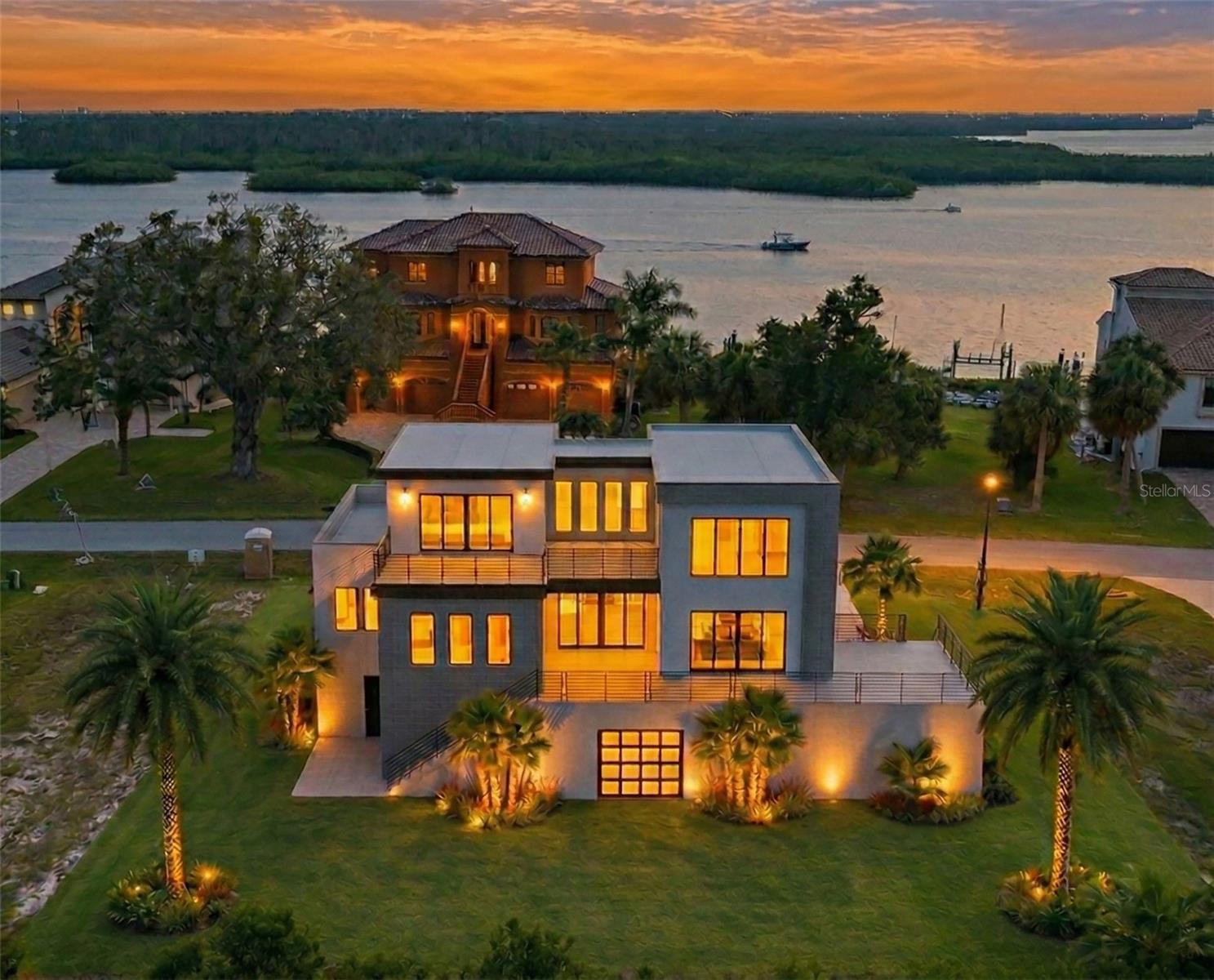 HARBORPOINTE - Residential