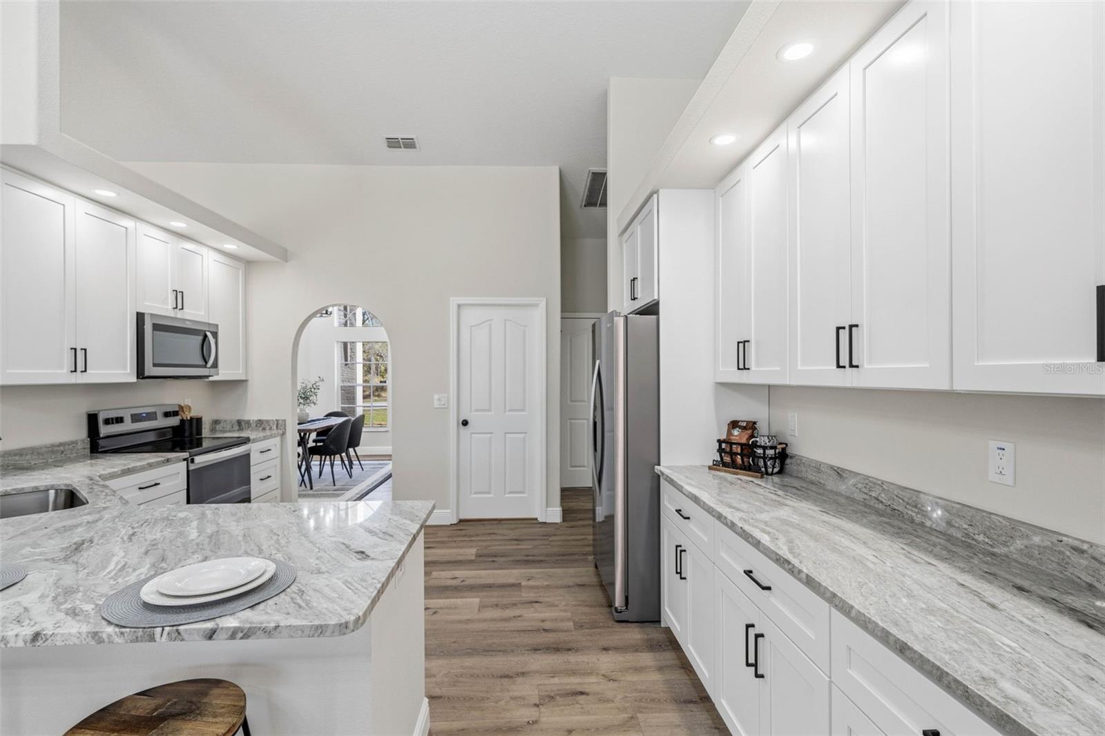 OAKRIDGE ESTATES - Residential