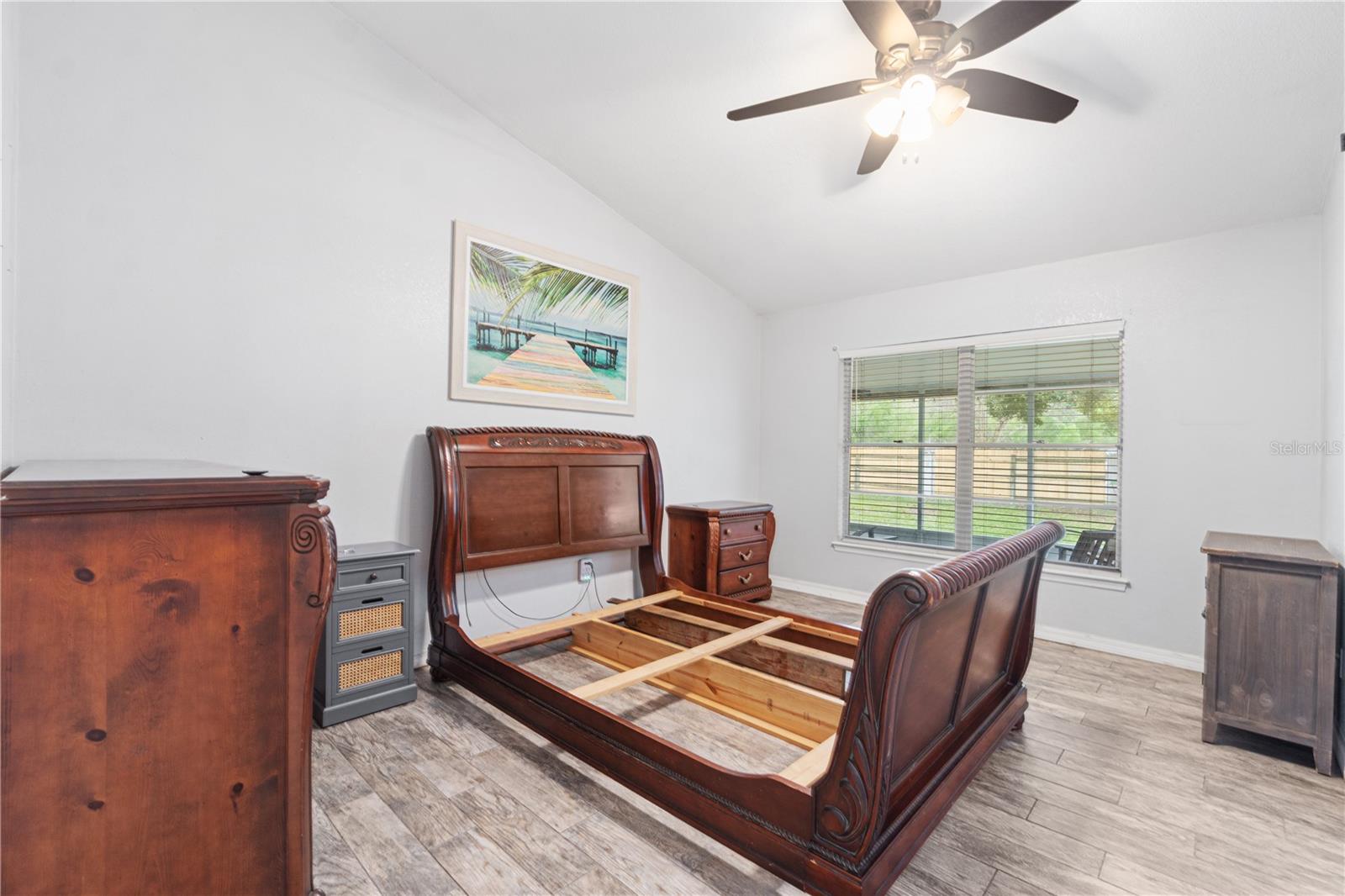 COUNTRY GROVE - Residential