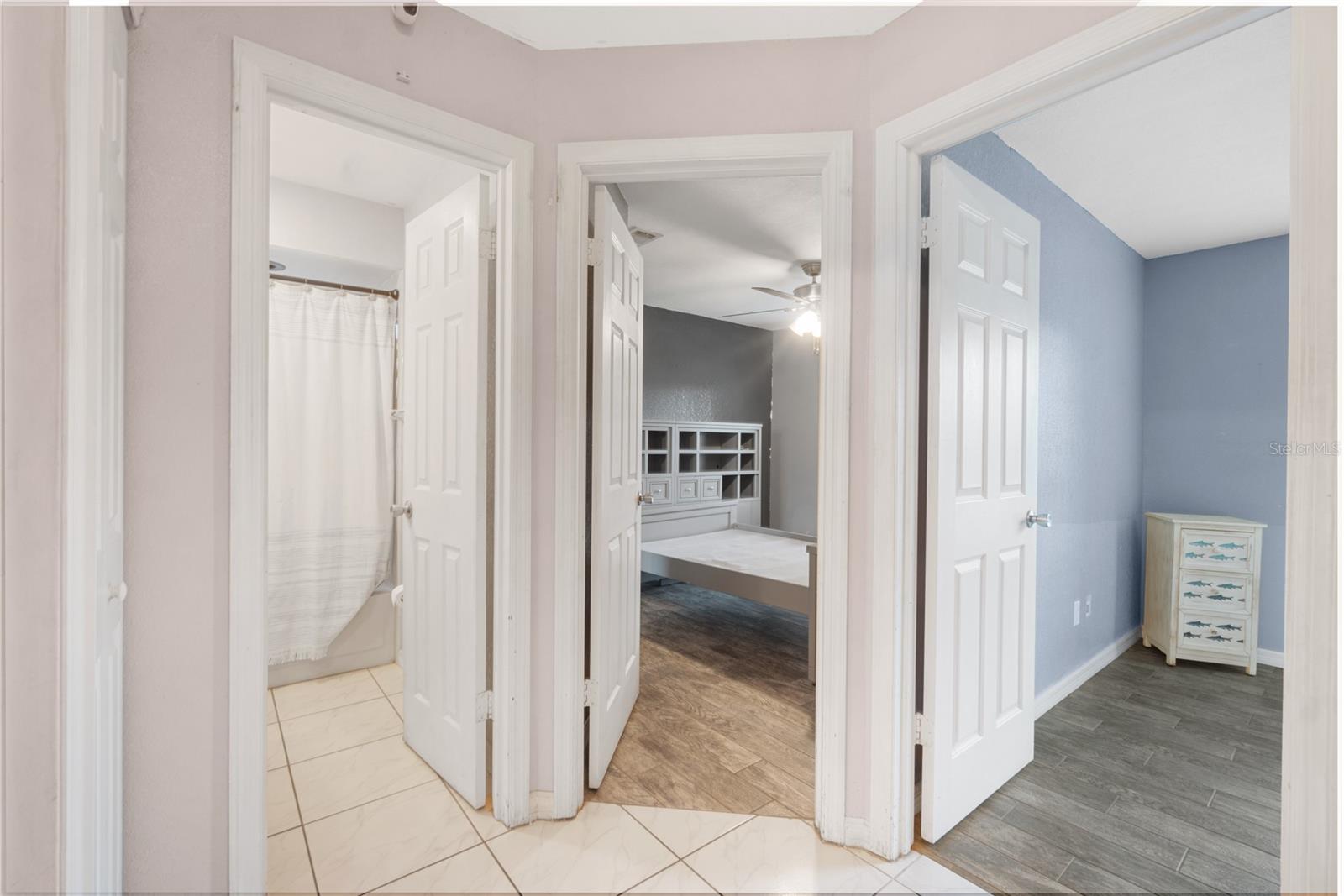 COUNTRY GROVE - Residential